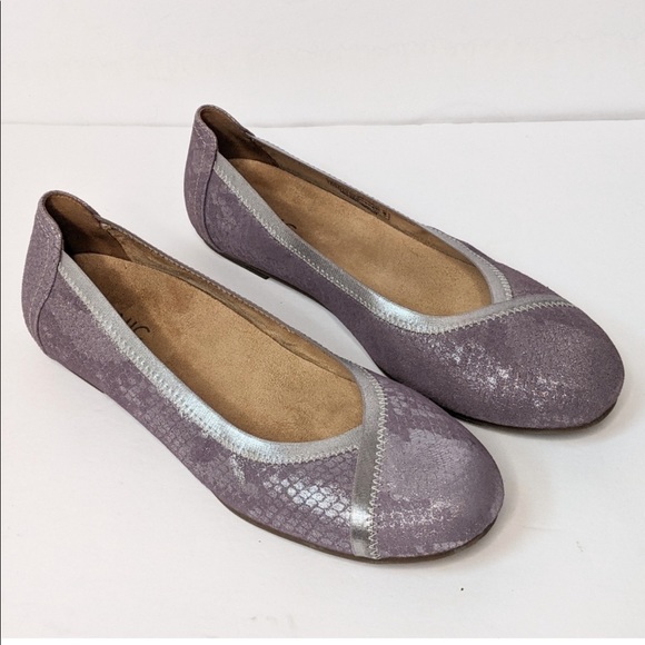 vionic caroll ballet flat pewter
